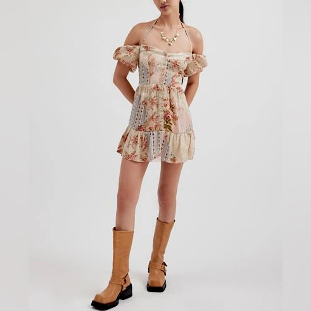 NWOT UO Kimchi Blue Courtney Cold Shoulder Mini Dress